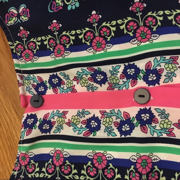 Beautiful Patterned Chiffon Button Back Tank Top - Picture 5 of 6